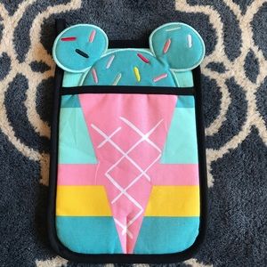 NWOT Disney Eats Ice Cream Potholder